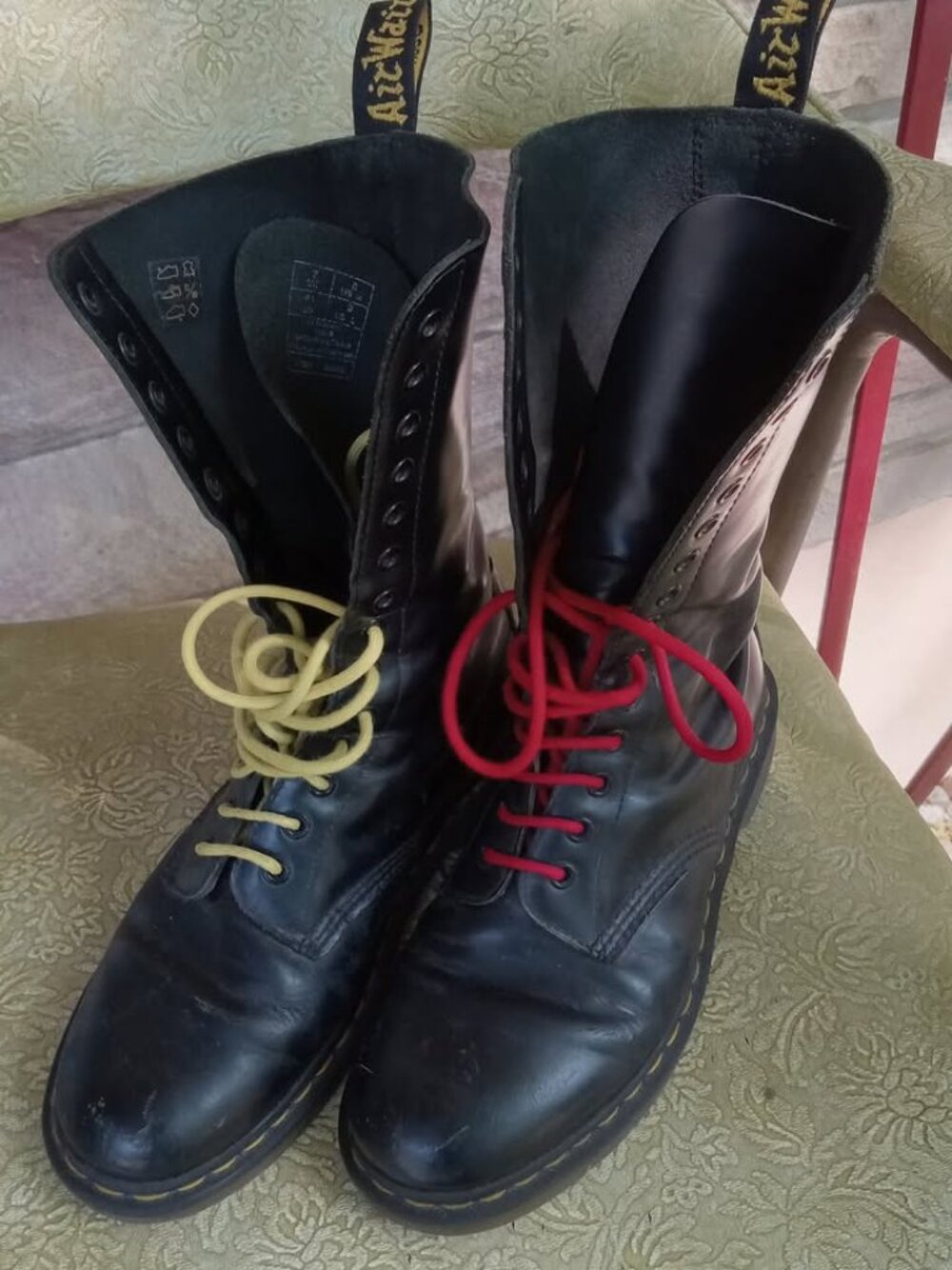 doc martens 14 holes size 8 men